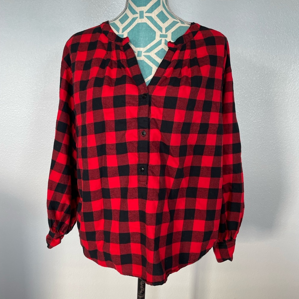 J Crew Open V Neck Buffalo Check Flannel size Medium Red & Black
